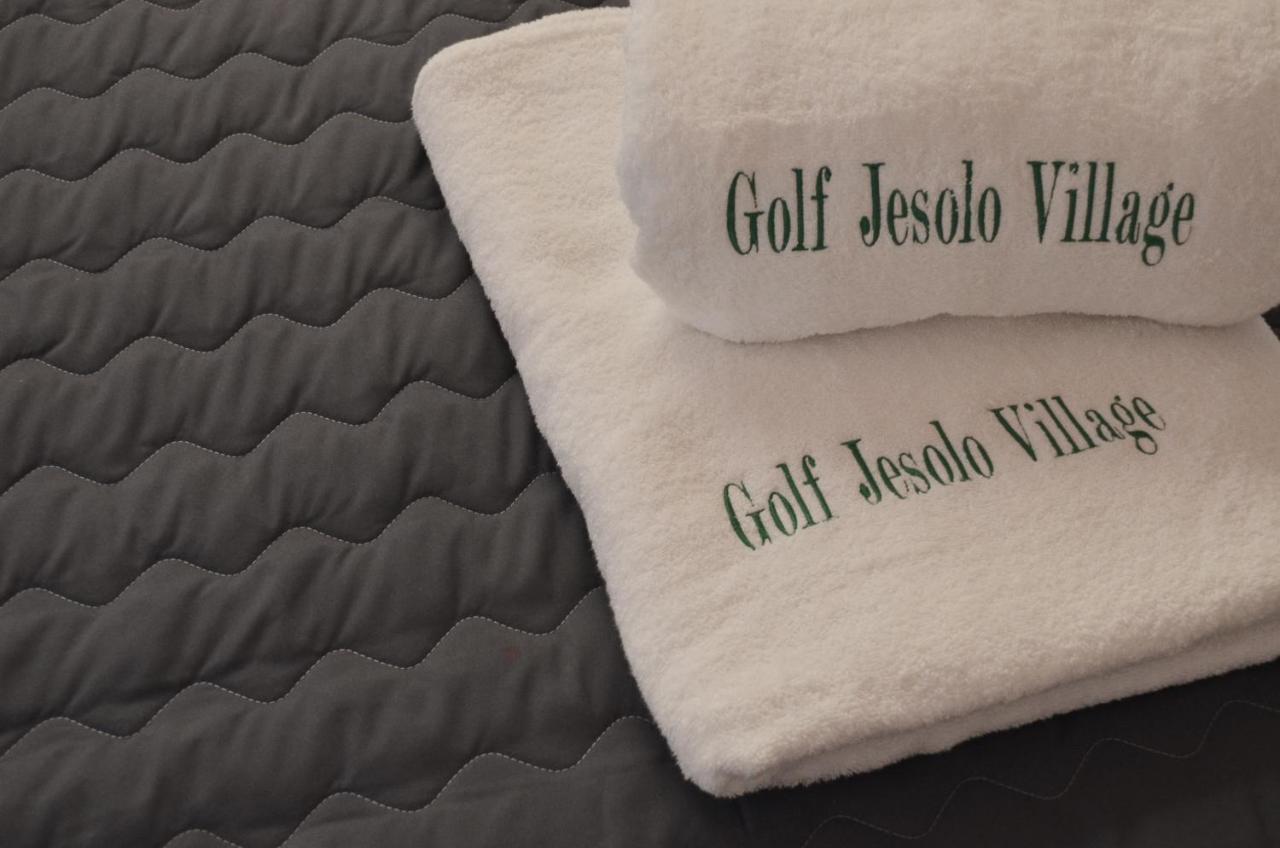 Golf Jesolo Village ➔ Attico Con Piscina 外观 照片